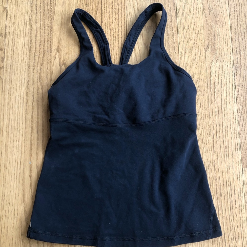 Lululemon sport athletic workout top 6 black